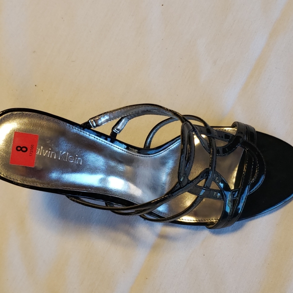 Heels - Picture 5 of 5